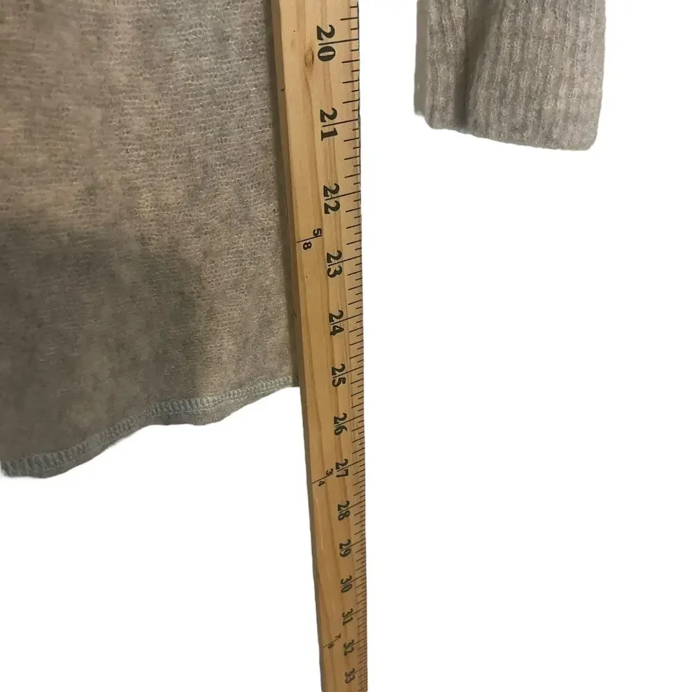Henry Christ Women's Size Small‎ Round Neck Grey Cashmere Sweater